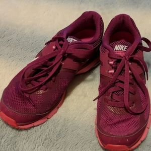 Nike Air Max Defy RN Women's Sneakers 7 US